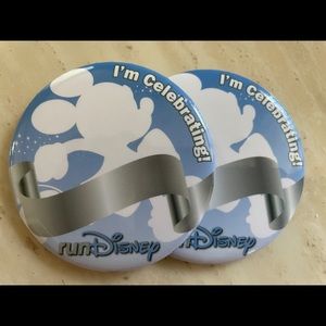 RunDisney “I'm Celebrating” Race Button (Set of 2)